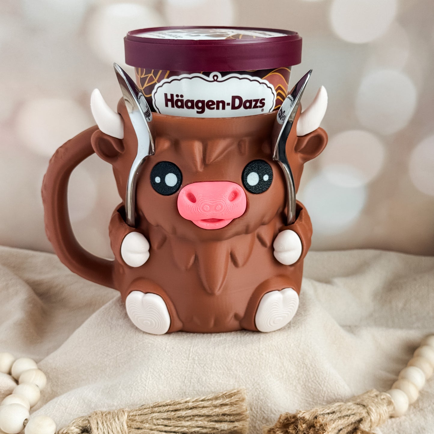 Ferdinand the Highland Cow Ice Cream Pint Hugger