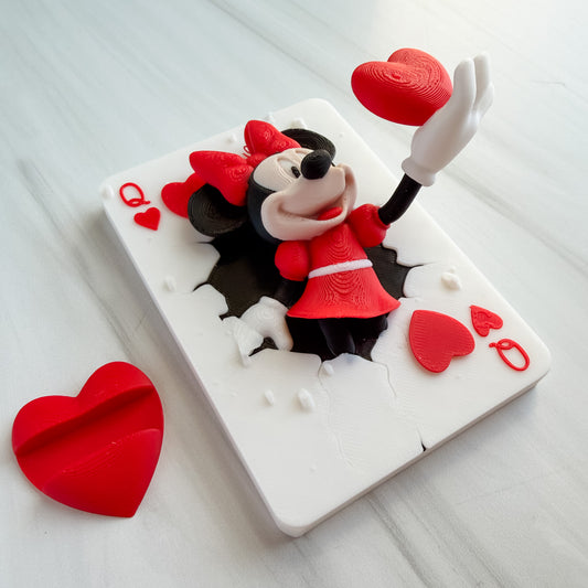Minnie's Queen of Hearts Valentine Sweetheart Surprise